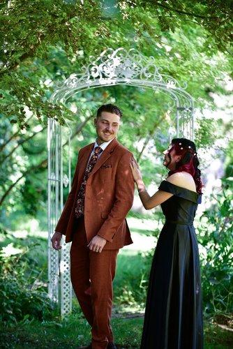 mobile - carousel-hero-element image-4